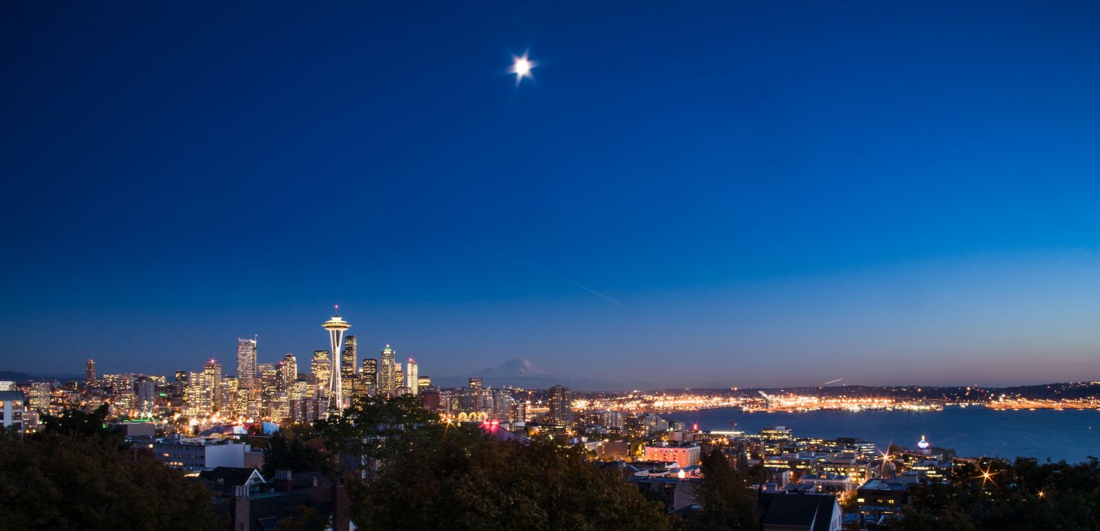 Seattle skyline and Mount Ranier